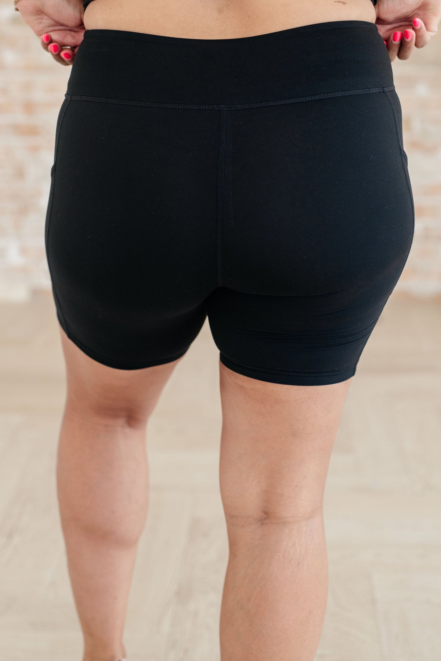 Getting Active Biker Shorts in Black